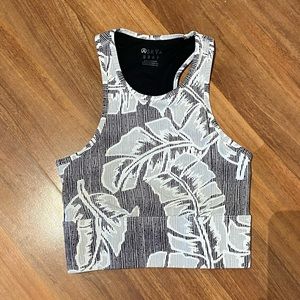 Askya high neck crop tank top sports bra